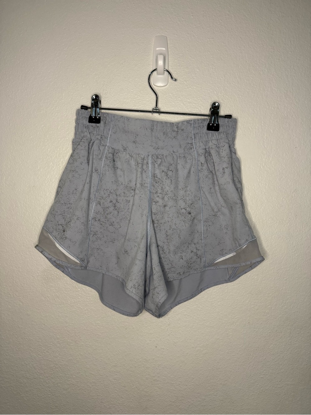 Lululemon Hotty Hot High-Rise Lined Short 4"